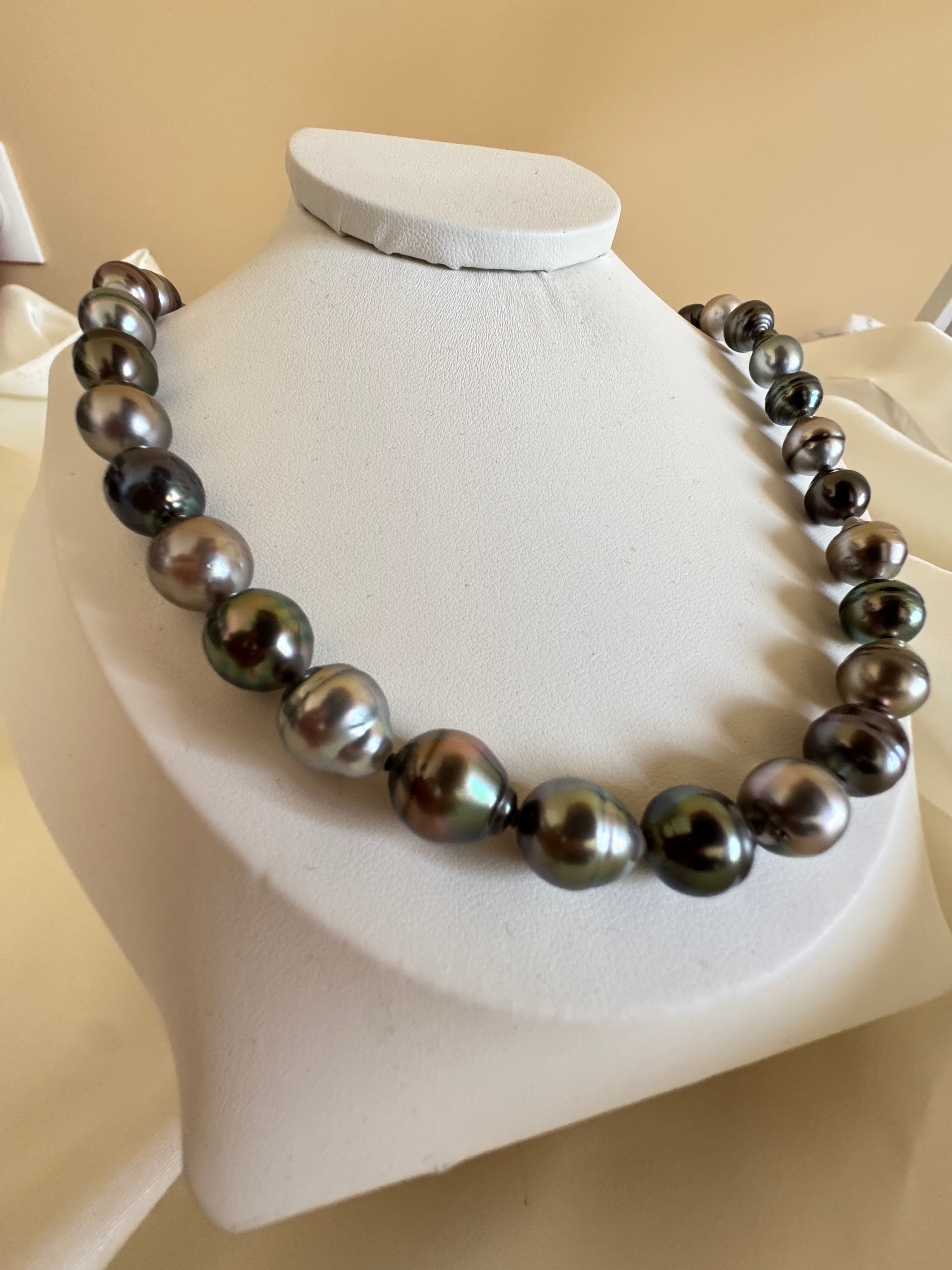 Collier Hinano
